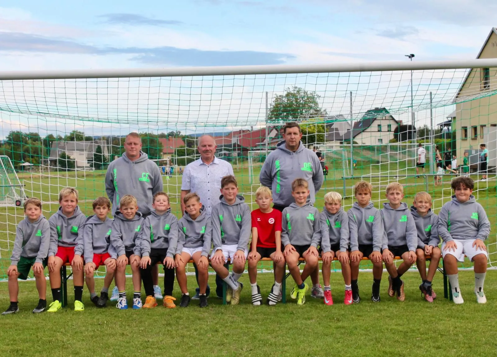 Unsere E-Junioren in neuem Herbstoutfit